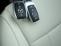 Mercedes-Benz A-klasse 200 Business Solution Luxury | Achteruitrijcamera | Leder | Sfeerverlichting | Apple Carplay | Inclusief 24 maanden MB Certified garantie voor Europa.