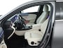 Mercedes-Benz A-klasse 200 Business Solution Luxury | Achteruitrijcamera | Leder | Sfeerverlichting | Apple Carplay | Inclusief 24 maanden MB Certified garantie voor Europa.