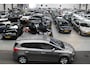Kia Carens 1.6 GDi Premium Pack Airco, Cruise Control, Trekhaak, Navigatie, Stuurbekrachtiging