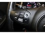 Kia Carens 1.6 GDi Premium Pack Airco, Cruise Control, Trekhaak, Navigatie, Stuurbekrachtiging