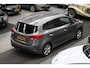 Kia Carens 1.6 GDi Premium Pack Airco, Cruise Control, Trekhaak, Navigatie, Stuurbekrachtiging
