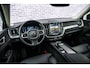 Volvo XC60 2.0 T6 Plug-in hybrid AWD Plus Dark | Trekhaak | Schuif/kanteldak | Rondomzicht camera | Dodehoek assistent | Stoel/Stuur verwarming |