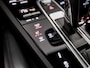 Porsche Cayenne Coupé 3.0 E-Hybrid SportDesign 463Pk Automaat (SPORTCHRONO PAKKET, PANORAMADAK, ALCANTARA STUUR EN HEMEL, APPLE CARPLAY, LUCHTVERING, KUIPSTOELEN, SFEERVERLICHTING, 360 CAMERA, HEAD-UP DISPLAY, NIEUWSTAAT)