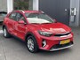 Kia Stonic 1.0 T-GDi MHEV DynamicLine Navigatie | Apple Carplay / Android Auto | Cruise control | Airconditioning | LM Velgen