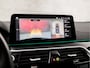 BMW 5-Serie Touring 530i xDrive M Sport 245Pk Automaat (PANORAMADAK, APPLE CARPLAY, LUCHTVERING, GROOT NAVI, 360 CAMERA, MEMORY SEATS, LEDER, SFEERVERLICHTING, ADAPTIVE CRUISE, HEAD-UP DISPLAY, TREKHAAK, NIEUWSTAAT)