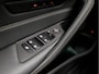 BMW 5-Serie Touring 530i xDrive M Sport 245Pk Automaat (PANORAMADAK, APPLE CARPLAY, LUCHTVERING, GROOT NAVI, 360 CAMERA, MEMORY SEATS, LEDER, SFEERVERLICHTING, ADAPTIVE CRUISE, HEAD-UP DISPLAY, TREKHAAK, NIEUWSTAAT)