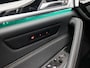 BMW 5-Serie Touring 530i xDrive M Sport 245Pk Automaat (PANORAMADAK, APPLE CARPLAY, LUCHTVERING, GROOT NAVI, 360 CAMERA, MEMORY SEATS, LEDER, SFEERVERLICHTING, ADAPTIVE CRUISE, HEAD-UP DISPLAY, TREKHAAK, NIEUWSTAAT)