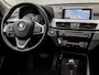 BMW X1 xDrive25e Sportline 221Pk Automaat (GROOT NAVI, CLIMATE, ALCANTARA, GETINT GLAS, ELEK ACHTERKLEP, SPORTSTOELEN, PARKEERSENSOREN, LED KOPLAMPEN, DAB+, NIEUWSTAAT)