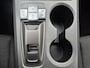 Hyundai Kona Electric EV Business 64 kWh Automaat / Apple Carplay Android Auto / Allseason banden / Stuur-, en Stoelverwarming / WLTP bereik 484 km stad bereik 660 km / Achteruitrijcamera / Keyless Entry/Start /
