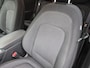 Hyundai Kona Electric EV Business 64 kWh Automaat / Apple Carplay Android Auto / Allseason banden / Stuur-, en Stoelverwarming / WLTP bereik 484 km stad bereik 660 km / Achteruitrijcamera / Keyless Entry/Start /