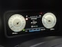 Hyundai Kona Electric EV Business 64 kWh Automaat / Apple Carplay Android Auto / Allseason banden / Stuur-, en Stoelverwarming / WLTP bereik 484 km stad bereik 660 km / Achteruitrijcamera / Keyless Entry/Start /