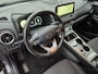 Hyundai Kona Electric EV Business 64 kWh Automaat / Apple Carplay Android Auto / Allseason banden / Stuur-, en Stoelverwarming / WLTP bereik 484 km stad bereik 660 km / Achteruitrijcamera / Keyless Entry/Start /