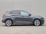 Hyundai Kona Electric EV Business 64 kWh Automaat / Apple Carplay Android Auto / Allseason banden / Stuur-, en Stoelverwarming / WLTP bereik 484 km stad bereik 660 km / Achteruitrijcamera / Keyless Entry/Start /