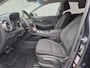 Hyundai Kona Electric EV Business 64 kWh Automaat / Apple Carplay Android Auto / Allseason banden / Stuur-, en Stoelverwarming / WLTP bereik 484 km stad bereik 660 km / Achteruitrijcamera / Keyless Entry/Start /