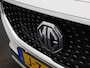 MG ZS MG EV Luxury 45 kWh | Apple Carplay / Android Auto | Camera | Stoelverwarming | Schuif/Kanteldak | Lichtmetalen Velgen | Dodehoekdetectie |