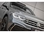 Volkswagen Tiguan Allspace 1.5 TSI 150pk DSG R-Line Business+ 7p. | Panoramadak | Trekhaak | Harman/Kardon | Achteruitrijcamera | 19'' LMV