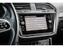 Volkswagen Tiguan Allspace 1.5 TSI 150pk DSG R-Line Business+ 7p. | Panoramadak | Trekhaak | Harman/Kardon | Achteruitrijcamera | 19'' LMV