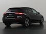 Mercedes-Benz A-klasse 180 Luxury Line | Night Pakket | Multiebeam | Distronic | 18 inch | Apple Carplay |
