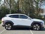 Hyundai Kona 1.6 GDI HEV Comfort Smart | Nieuw model | Navigatie & Apple Carplay & Android Auto | Camera | Stoel/-Stuurverwarming | Elektrische achterklep |