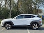 Hyundai Kona 1.6 GDI HEV Comfort Smart | Nieuw model | Navigatie & Apple Carplay & Android Auto | Camera | Stoel/-Stuurverwarming | Elektrische achterklep |