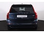 Volvo XC90 T8 Recharge AWD Ultra Dark - Luchtvering - Panorama/schuifdak - IntelliSafe Assist & Surround - 360º Camera - Adaptieve LED koplampen - Verwarmde voorstoelen, stuur & achterbank - Parkeersensoren voor & achter - Elektr. bedienb. voorstoelen met geheugen - Head up display - Draadloze tel. lader - Extra getint glas - Elektr. inklapbare trekhaak - 20' LMV