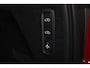 Volvo XC90 T8 Recharge AWD Ultra Dark - Luchtvering - Panorama/schuifdak - IntelliSafe Assist & Surround - 360º Camera - Adaptieve LED koplampen - Verwarmde voorstoelen, stuur & achterbank - Parkeersensoren voor & achter - Elektr. bedienb. voorstoelen met geheugen - Head up display - Draadloze tel. lader - Extra getint glas - Elektr. inklapbare trekhaak - 20' LMV