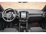 Volvo XC40 Extended Range 252PK Plus 82 kWh | Trekhaak | Stoelverwarming | Keyless |