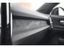 Volvo XC40 Extended Range 252PK Plus 82 kWh | Trekhaak | Stoelverwarming | Keyless |