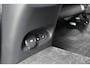 Volvo XC40 Extended Range 252PK Plus 82 kWh | Trekhaak | Stoelverwarming | Keyless |
