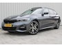 BMW 3-Serie Touring 330i xDrive M-sport Business Edition Plus | Incl. 12 maanden garantie | Cruise control | Climate control | Apple carplay/Android auto | Schuif/kantel dak | Uitklapbare trekhaak | Stoel/stuurverwarming |