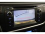 Toyota Auris Touring Sports 1.8 Hybrid Lease+ | Panoramadak | Navigatie | Keyless | Stoelverwarming | Cruise Control | Clima | Parkeersensoren voor/achter | Camera | 16 inch | Bi-xenon | Bluetooth