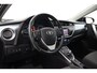 Toyota Auris Touring Sports 1.8 Hybrid Lease+ | Panoramadak | Navigatie | Keyless | Stoelverwarming | Cruise Control | Clima | Parkeersensoren voor/achter | Camera | 16 inch | Bi-xenon | Bluetooth