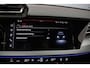 Audi A3 Limousine 30 TFSI S Edition | Trekhaak | Carbon | Sonos | Grootlichtassist | Adapt. Cruise | Sfeerverlichting | 18 inch | S Line