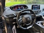 Peugeot 5008 1.2 PureTech GT-Line | Ned. Auto | Trekhaak | Pano-dak | electriche Achterklep | Achteruitrij camera | 7 persoons uitvoering |