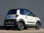 Microcar Brommobiel M.GO 6 White TOPSTAAT! ACHTERUITRIJCAMERA! PARKEERSENSOREN! BLUETOOTH!
