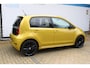 Volkswagen Up! 1.0 R-Line | Incl. 12 maanden Garantie | 1e Eigenaar | Cruise controle | Achteruitrijcamera | Parkeersensoren achter | Climate controle | Lane assist | DAB | 17 Inch LMV | Bluetooth | Stuurwiel multifunctioneel | Origineel NL Auto | NAP |