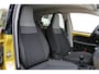 Volkswagen Up! 1.0 R-Line | Incl. 12 maanden Garantie | 1e Eigenaar | Cruise controle | Achteruitrijcamera | Parkeersensoren achter | Climate controle | Lane assist | DAB | 17 Inch LMV | Bluetooth | Stuurwiel multifunctioneel | Origineel NL Auto | NAP |