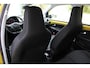 Volkswagen Up! 1.0 R-Line | Incl. 12 maanden Garantie | 1e Eigenaar | Cruise controle | Achteruitrijcamera | Parkeersensoren achter | Climate controle | Lane assist | DAB | 17 Inch LMV | Bluetooth | Stuurwiel multifunctioneel | Origineel NL Auto | NAP |