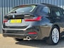 BMW 3-Serie Touring (g21) 320e 204pk PHEV I Elektr kofferbak I Bruin Leder I LED I Parkeerassistent I Camera I Carplay I Navigatie I