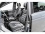 Volkswagen Touran 1.8 TSI R-Line DSG PANO PDC NAV 2016