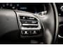 Hyundai Kona Electric EV Premium 64 kWh RIJKLAAR INCL:GARANTIE AUTOMAAT | Two-Tone lak | Leer | Clima | Navigatie  | PDC V/A | Stoel / stuur verwarming |