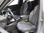 Peugeot 2008 1.2 Hybrid 136PK GT | AppleCarplay/Android Auto | Keyless | Adaptive Cruise Control | Climate Control | Camera | FULL LED | Two-Tone | Sfeerverlichting | Isofix | Privacy Glass |