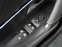 Peugeot 2008 1.2 Hybrid 136PK GT | AppleCarplay/Android Auto | Keyless | Adaptive Cruise Control | Climate Control | Camera | FULL LED | Two-Tone | Sfeerverlichting | Isofix | Privacy Glass |