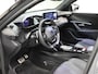 Peugeot 2008 1.2 Hybrid 136PK GT | AppleCarplay/Android Auto | Keyless | Adaptive Cruise Control | Climate Control | Camera | FULL LED | Two-Tone | Sfeerverlichting | Isofix | Privacy Glass |