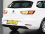 SEAT Leon ST 116pk Style Intense | 1ste eigenaar | AppleCarPlay/AndroidAuto | Parkeersensoren VOOR+Achter | Armsteun | Keyless | Navigatie | Cruise Crontol | Climate | Privacy Glass | Isofix |