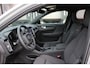 Volvo EX40 Single Motor Extended Range Core 82 kWh | Verwarmbare voorstoelen | Verwarmbaar stuurwiel | Premium audio by Harman Kardon | 19 inch Lichtmetalen velgen | Alarmklasse 3