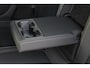 Volvo XC40 B4 Automaat Plus Black Edition | Panoramadak | Verwarmbare voorstoelen | Verwarmbaar stuurwiel | Premium audio by Harman Kardon | Rondom zichtcamera | 20 inch Lichtmetalen velgen | Alarmklasse 3