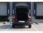 Volvo XC40 B4 Automaat Plus Black Edition | Panoramadak | Verwarmbare voorstoelen | Verwarmbaar stuurwiel | Premium audio by Harman Kardon | Rondom zichtcamera | 20 inch Lichtmetalen velgen | Alarmklasse 3