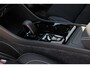Volvo XC40 B4 Automaat Plus Black Edition | Verwarmbare voorstoelen | Verwarmbaar stuurwiel | Premium audio by Harman Kardon | Panoramadak | Rondom zichtcamera | 20 inch Lichtmetalen velgen | Alarmklasse 3