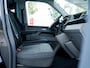 Volkswagen Transporter 2.0 TDI L2H1 30 DC Caravelle Highline | Trekhaak | 6 Zits | Navigatie | Camera | 19'' Lichtmetalen Velgen | Cruise Control | Stoelverwarming | Climate Control | Metallic Lak | All Season Banden | PDC | Dealer Onderhouden |